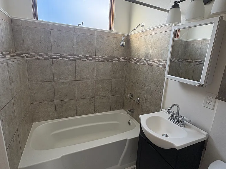 13 Helen St #1 — Photo 3