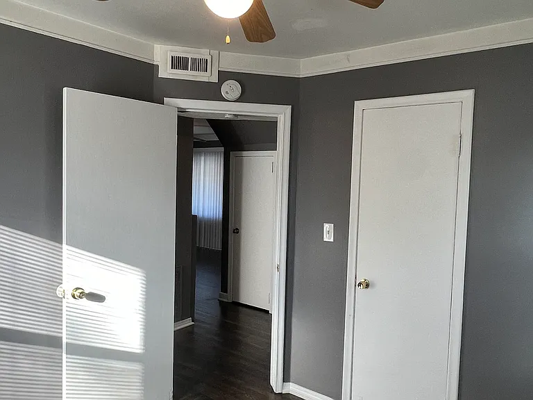 13108 Sherman Ave — Photo 11