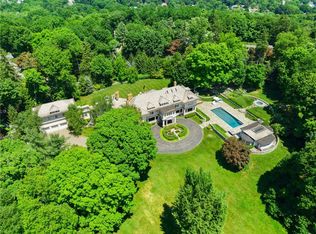 224 Central Dr, Briarcliff Manor, NY 10510