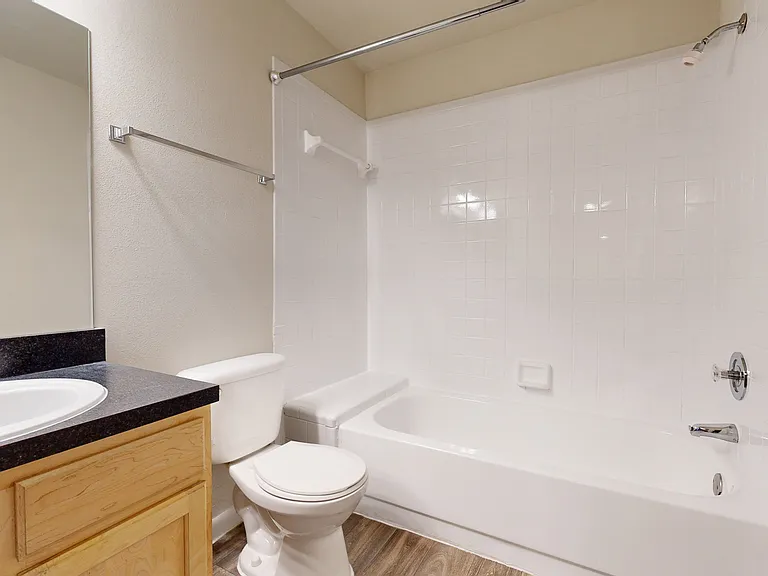 Altamira Place Apartment Homes — Photo 108
