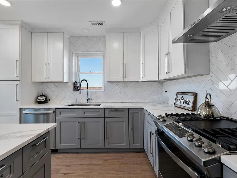 21 N Wyoming Ave #B — Photo 2