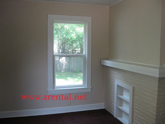 4th image of 1421 Auburn St