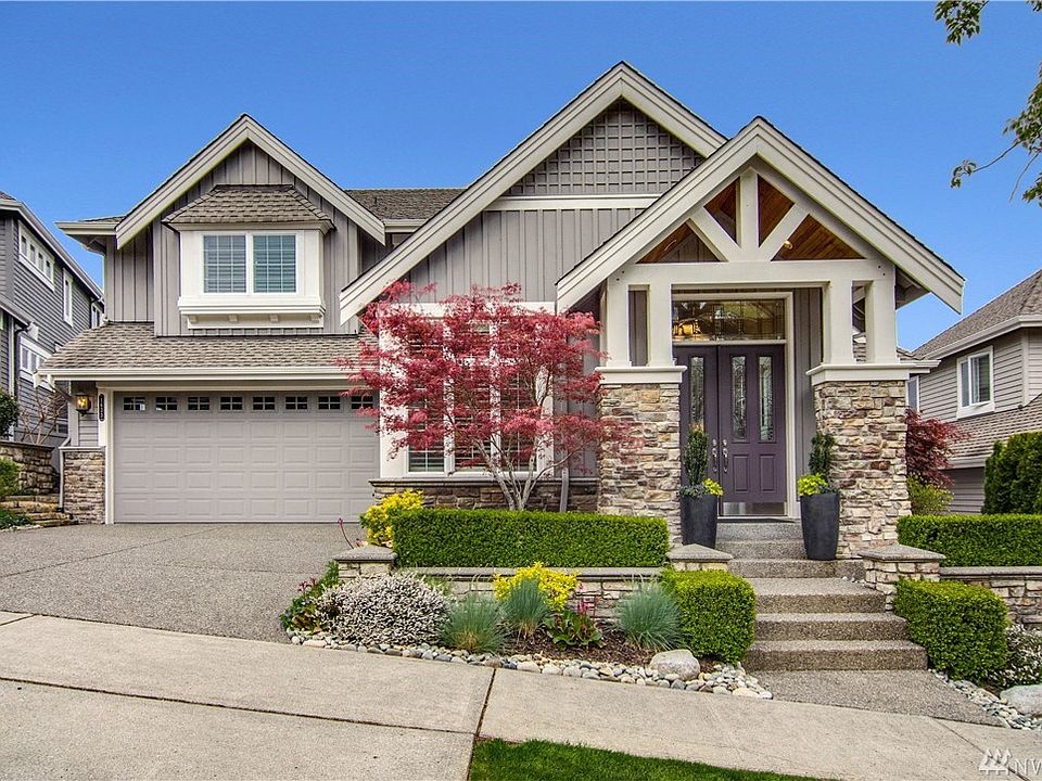 1st image of 1633 28th Ave NE