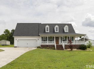2812 Horsemans Ridge Dr, Clayton, NC 27520