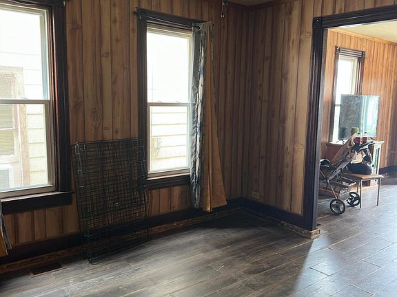 5th image of 446 Race St