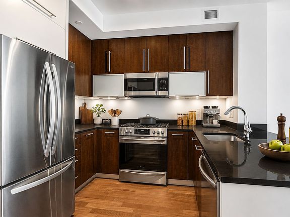 2nd image of 100 Jay St APT 19J