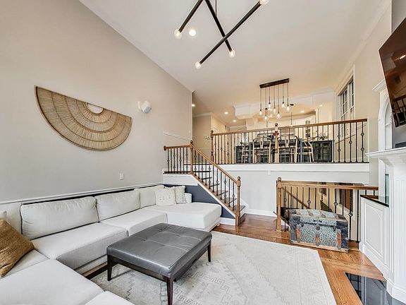 3rd image of 3506 N Southport Ave APT 1N