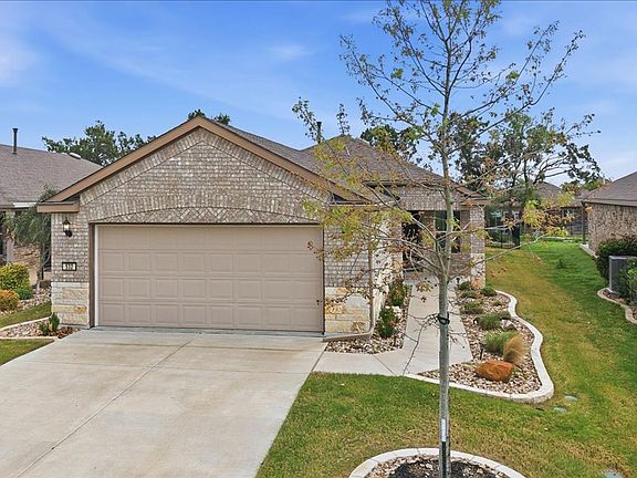 2nd image of 532 Hereford Ln
