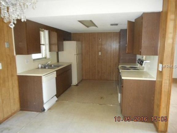 3rd image of 1405 Sunset Blvd