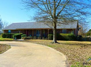 2929 Old Paris Rd, Mount Pleasant, TX 75455