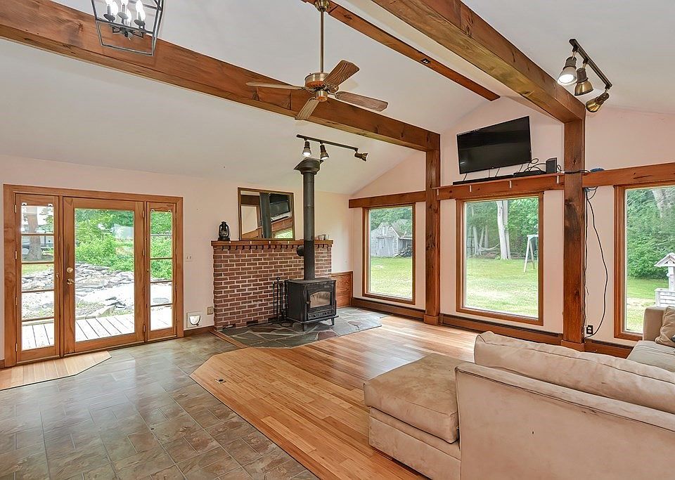 31 St, Mansfield, MA 02048 Zillow