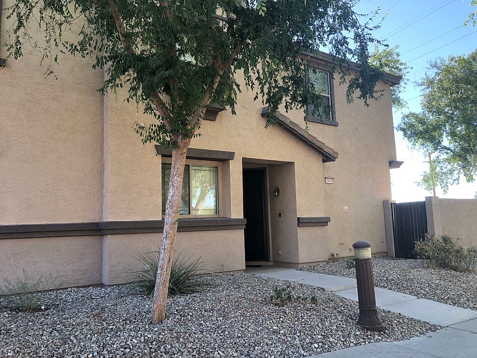 1st image of 2942 E Dunbar Dr