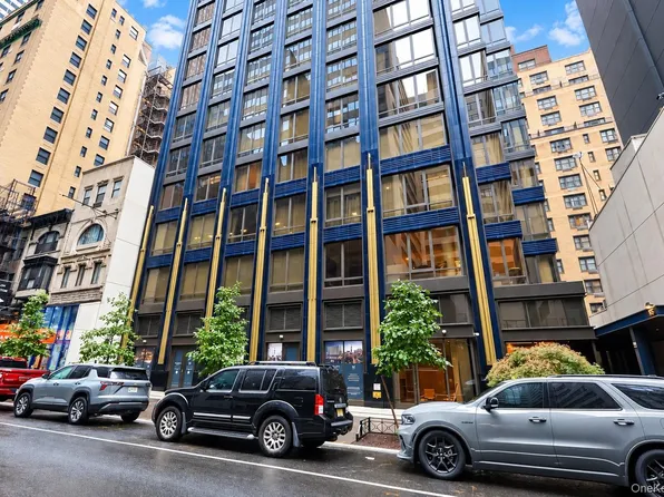 135 E 47th Street #22F, New York (Manhattan), NY 10017