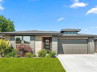 4041 N Heritage View Ave, Meridian, ID 83646