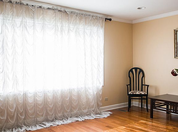 3rd image of 1124 N Boxwood Dr #A