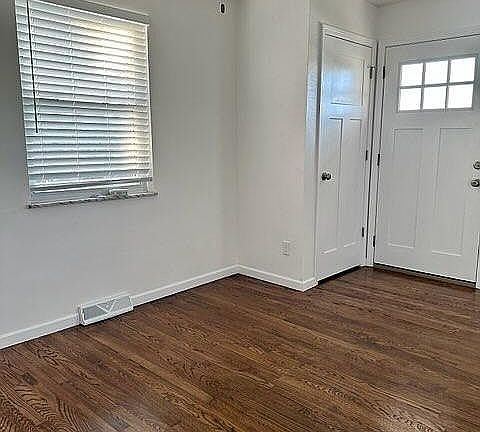 5th image of 610 N Alex Rd