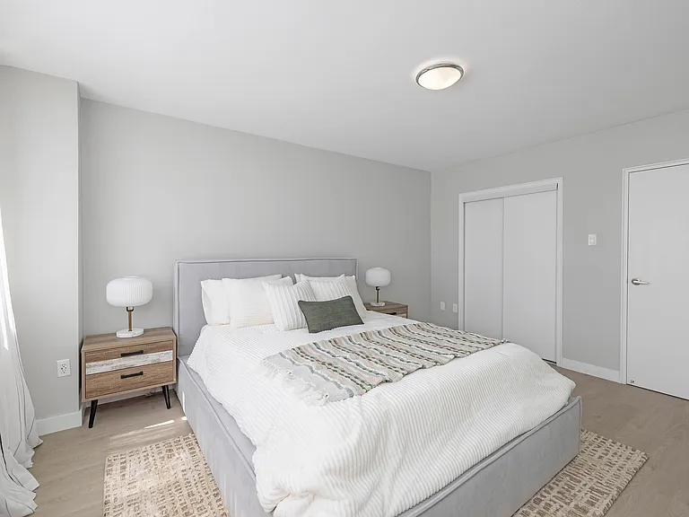 210 Markland Dr — Photo 7