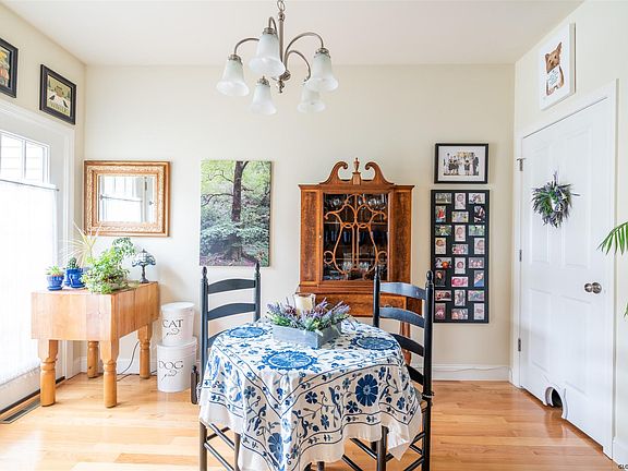 4th image of 6 Linden Ln