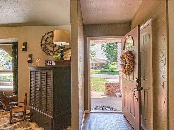 5th image of 1705 E Ensey Ter