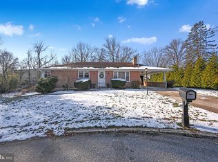 2800 Hialeah Ct, York, PA 17408