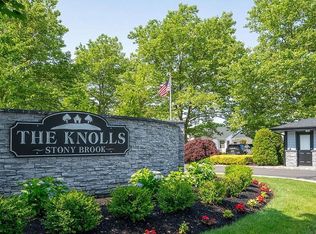 87 Knolls Dr, Stony Brook, NY 11790