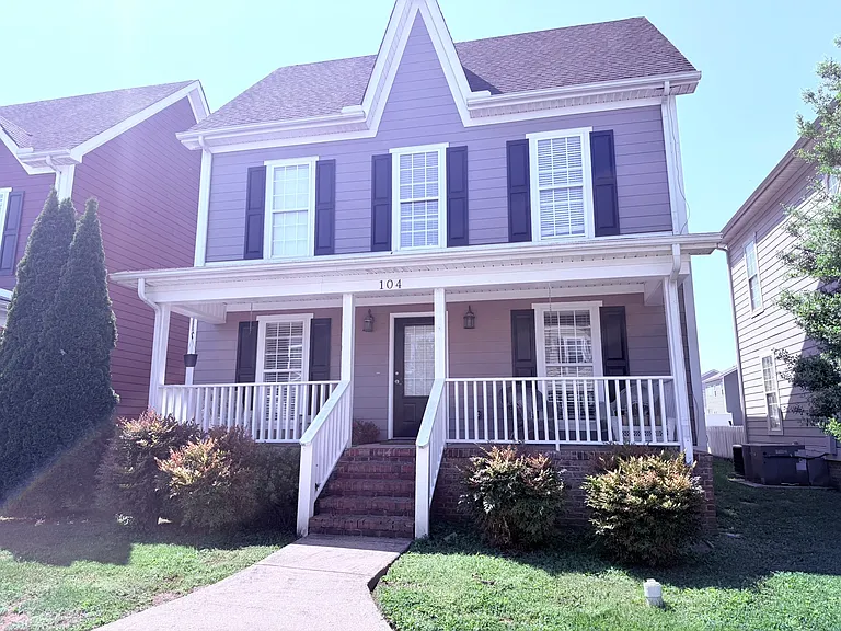 104 Saint Charles Pl — Photo 1
