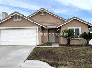 29105 Palm View Ln, Highland, CA 92346