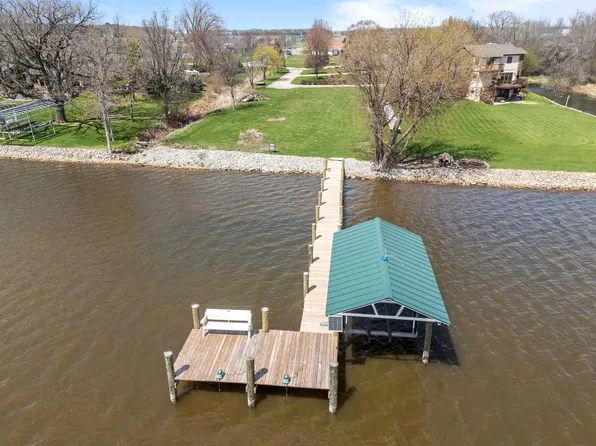 Edgewood Ln #4, Oshkosh, WI 54904