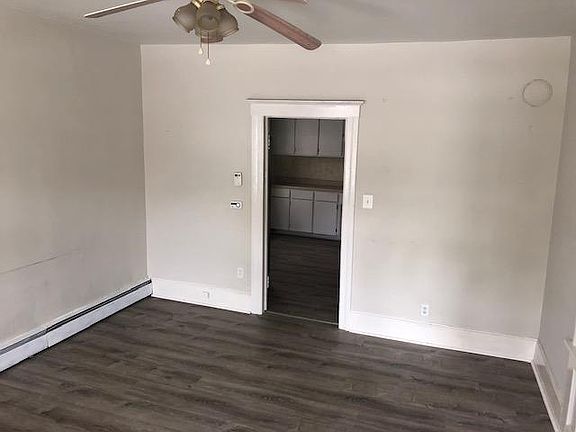 2nd image of 3333 Holbrook St APT 1F