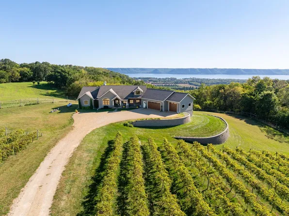 W10083 Pepin View Ln N, Pepin, WI 54759