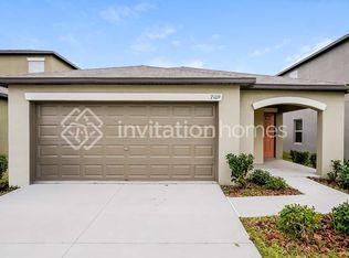 7109 King Creek Dr, Sun City Center, FL 33573