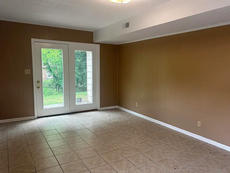5760 Taggart Dr #1 — Photo 18