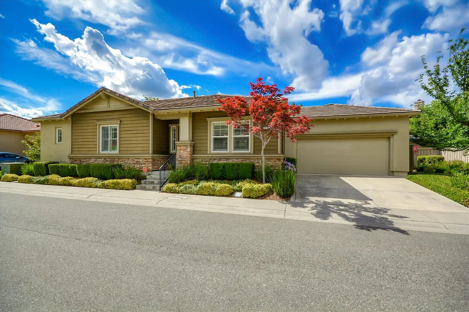 8083 Linda Isle Ln photo 1