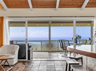 82-5909 Coffee Royal Pl #B, Captain Cook, HI 96704