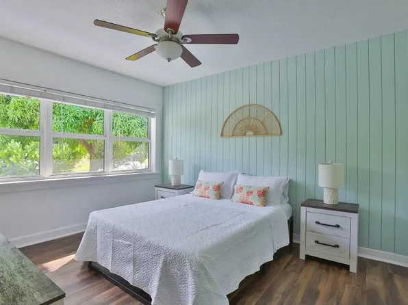 1517 SE 4th Street, Deerfield Beach, FL 33441