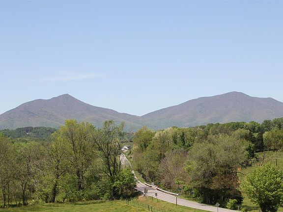 2nd image of Peaks St