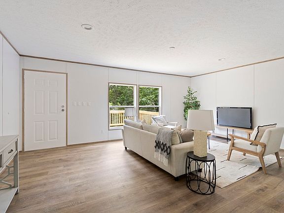 2nd image of 160 Bernice Dr