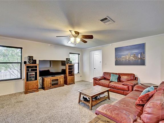 4th image of 507 Trail Dust Dr