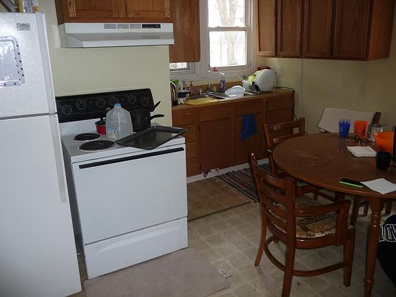 2nd image of 422 N Salisbury St