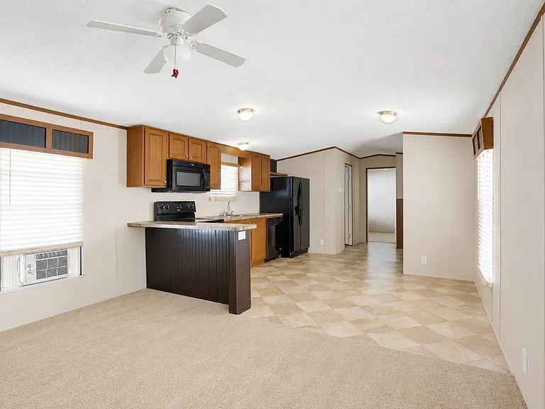 996 Margarita St — Photo 10