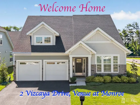 2 Vizcaya Dr, Monroe Township, NJ 08831