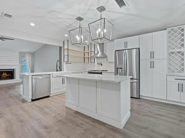 609 Blackberry Dr, Austin, TX 78745