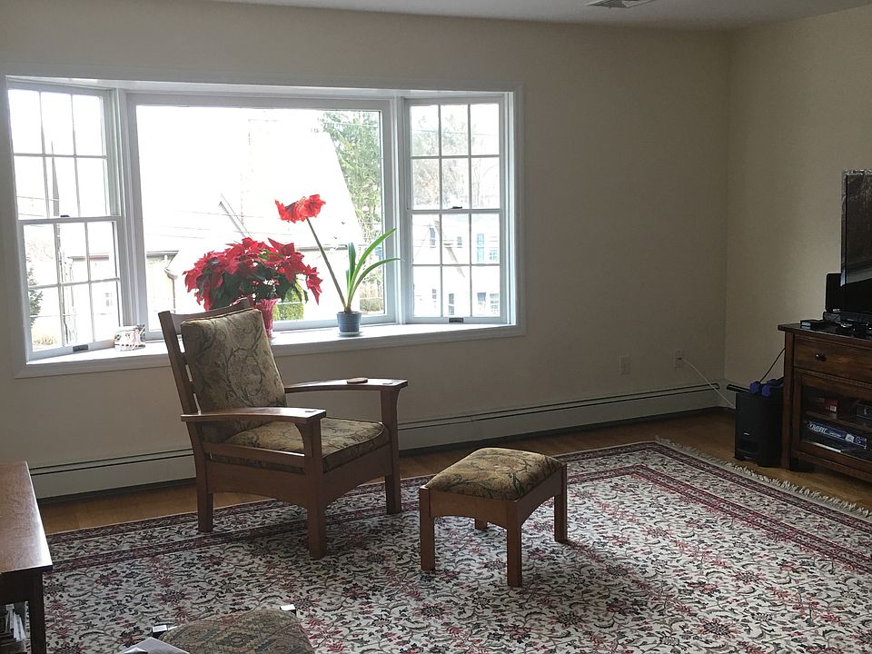1st image of 53 Prince Street # Top Floor
