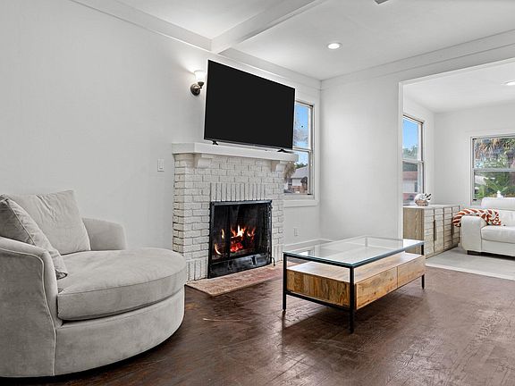 2nd image of 512 El Prado #1