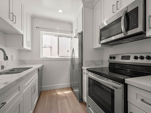 2nd image of 220 1/2 S Gale Dr #3