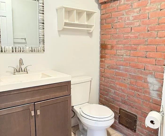 84 Warren St #1 — Photo 7