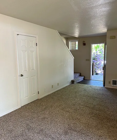 1166 Iowa St — Photo 7