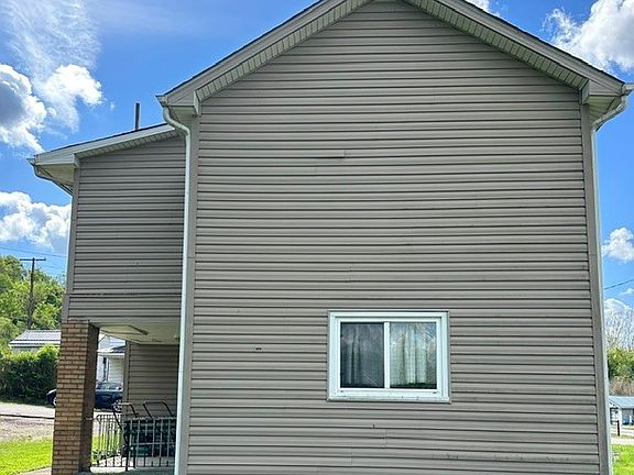 4th image of 120 Mason St