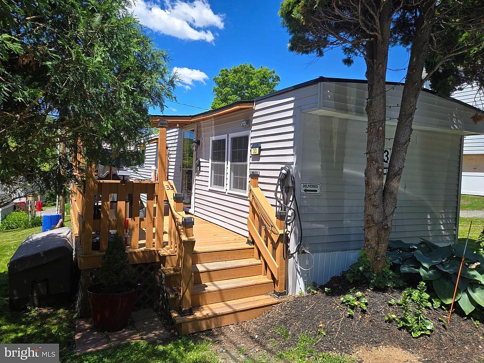 1st image of 33 Squaw Cir
