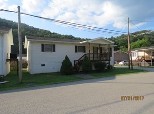 154 Keister St, Evarts, KY 40828